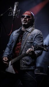 Angelo Ticli e “Solo l’Amore Vincerà”: un progetto musicale tra esperienza e spiritualità